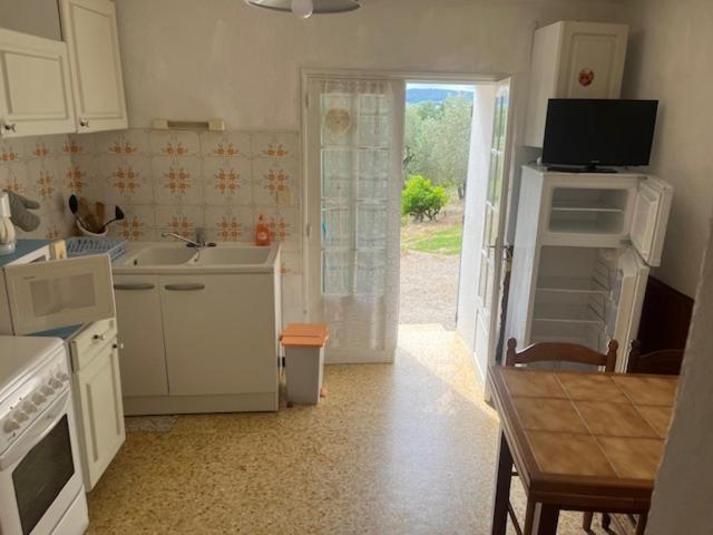 הוילה Mirabel-aux-Baronnies Mas Du Prescondu מראה חיצוני תמונה